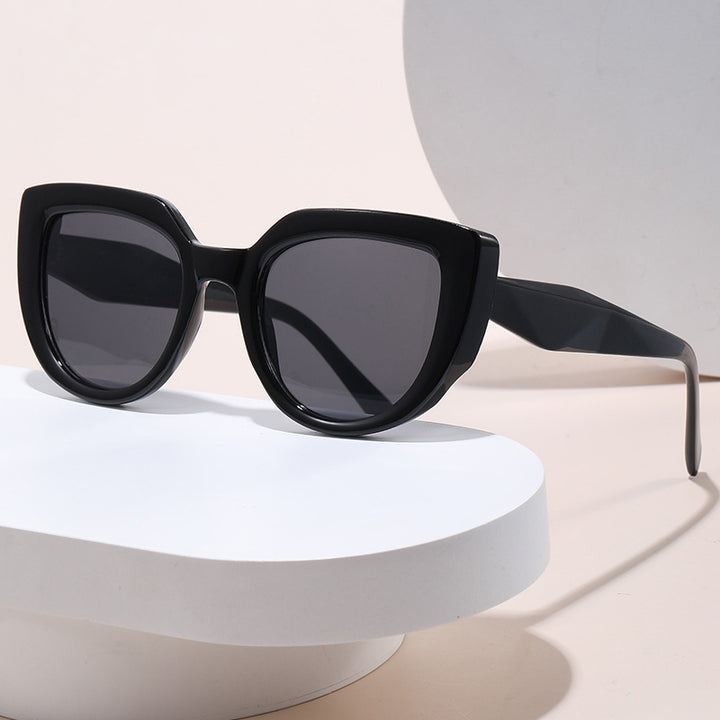 Women's fashionable oversized sunglasses with unique design Bowlift