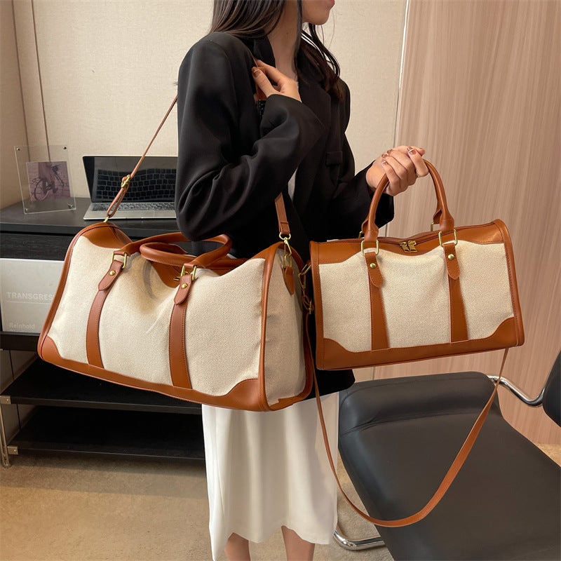 Sporty travel bag with removable shoulder strap Bowlift