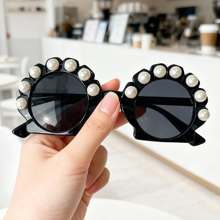 Pearl-Accented Vintage Inspired Sunglasses Bowlift