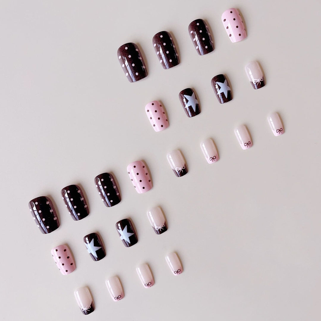 Artificial nail set with playful motifs and high-quality decorations Bowlift