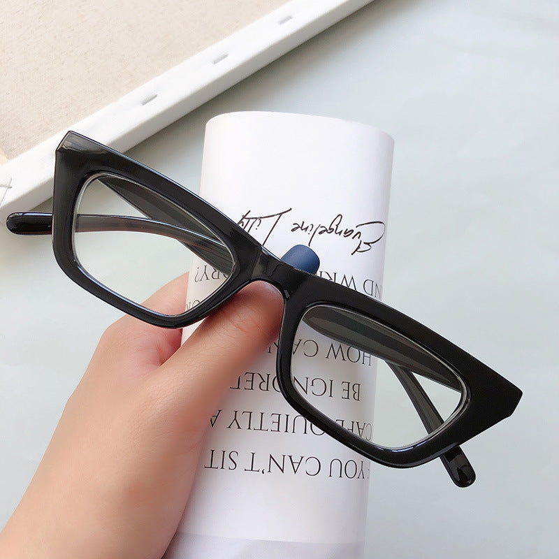 Fashionable Cat-Eye Sunglasses Bowlift