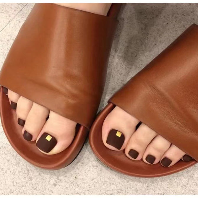 Comfortable leather sandals with wide toe area Bowlift