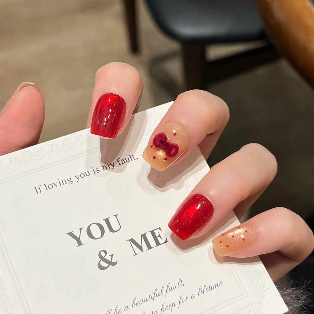 Festively Themed Press-On Nail Art Set Bowlift