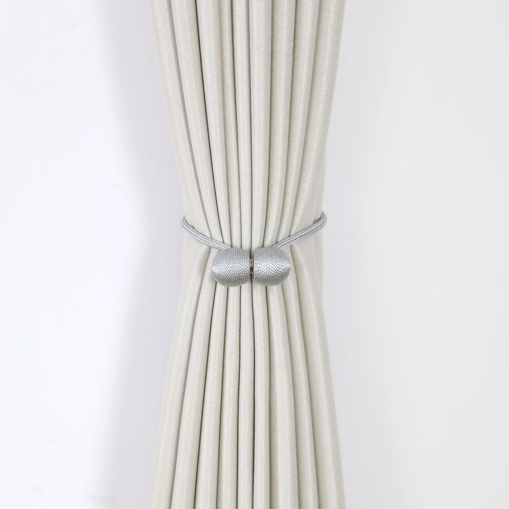 Decorative curtain tieback Bowlift
