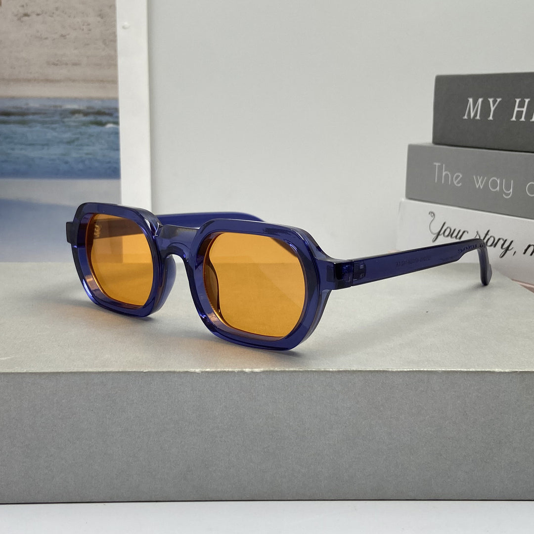Women’s fashionable sunglasses in modern design with wide frame Bowlift