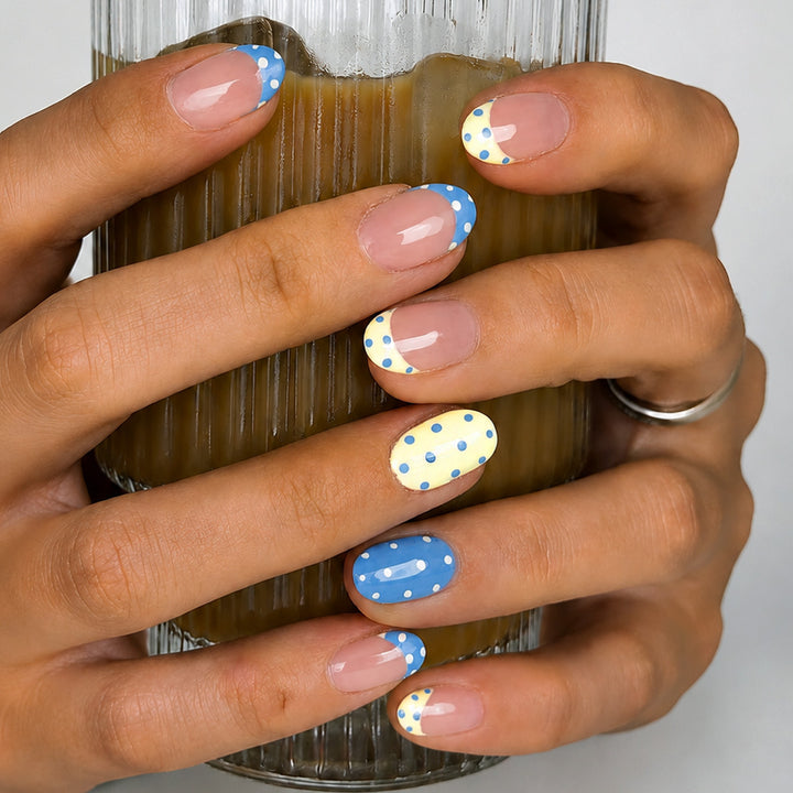 Stylish Art Nail Set with Polka Dots Design Bowlift