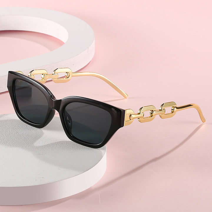 Ladies fashionable Cat-Eye sunglasses with luxurious chain frame Bowlift