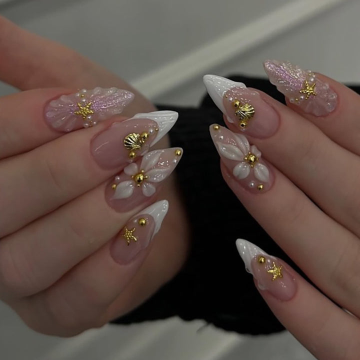 Artful nail art with floral accents Bowlift