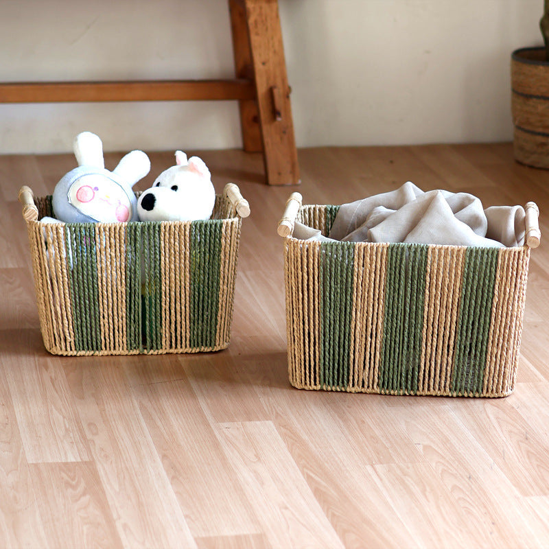Handcrafted storage basket with natural fiber Bowlift