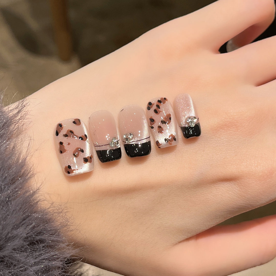 Premium Decorative Animal Print Press-On Nails Bowlift
