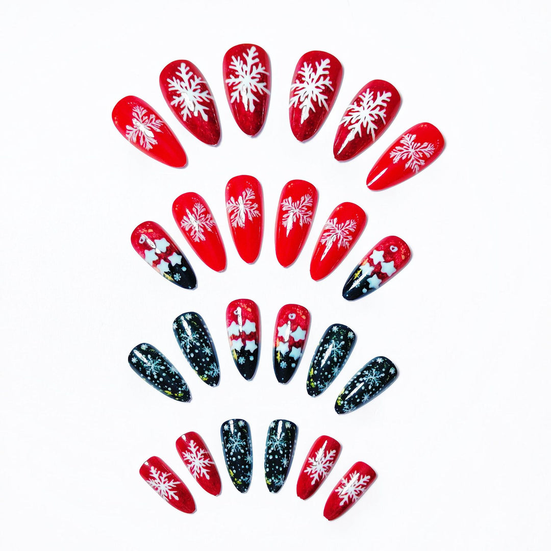Artificial nails with festive snowflake and star motif Bowlift
