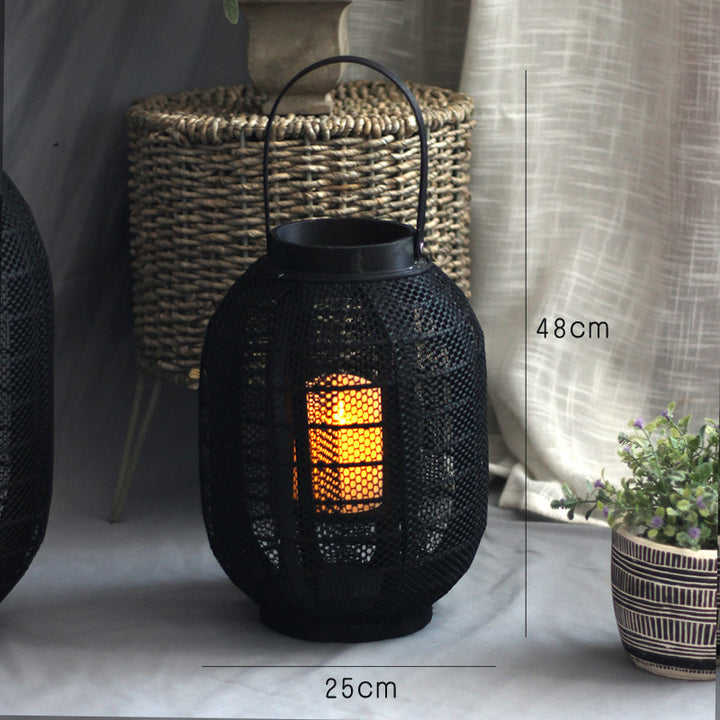 Elegant metal lantern with net design Bowlift
