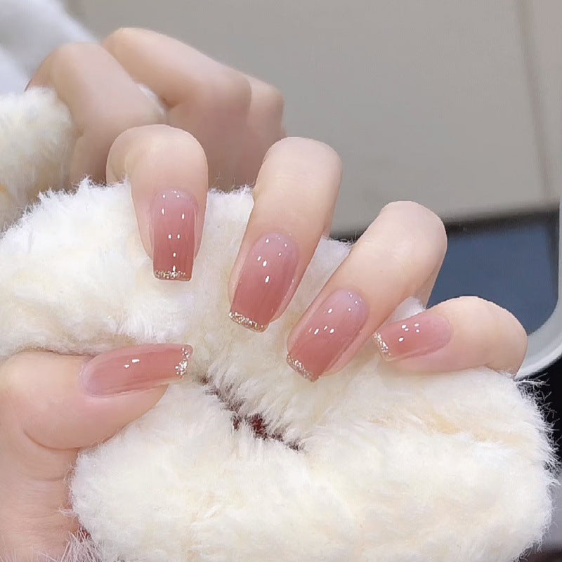 Artificial nails with heart design Bowlift
