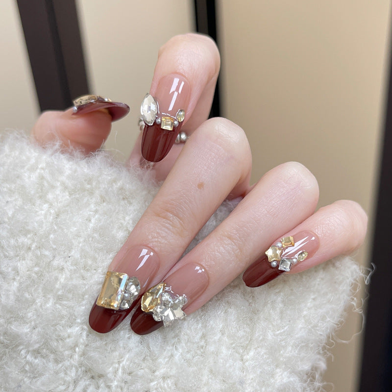 Stylish Nail Art Press-On Set with Glitter and Glossy Finish Bowlift