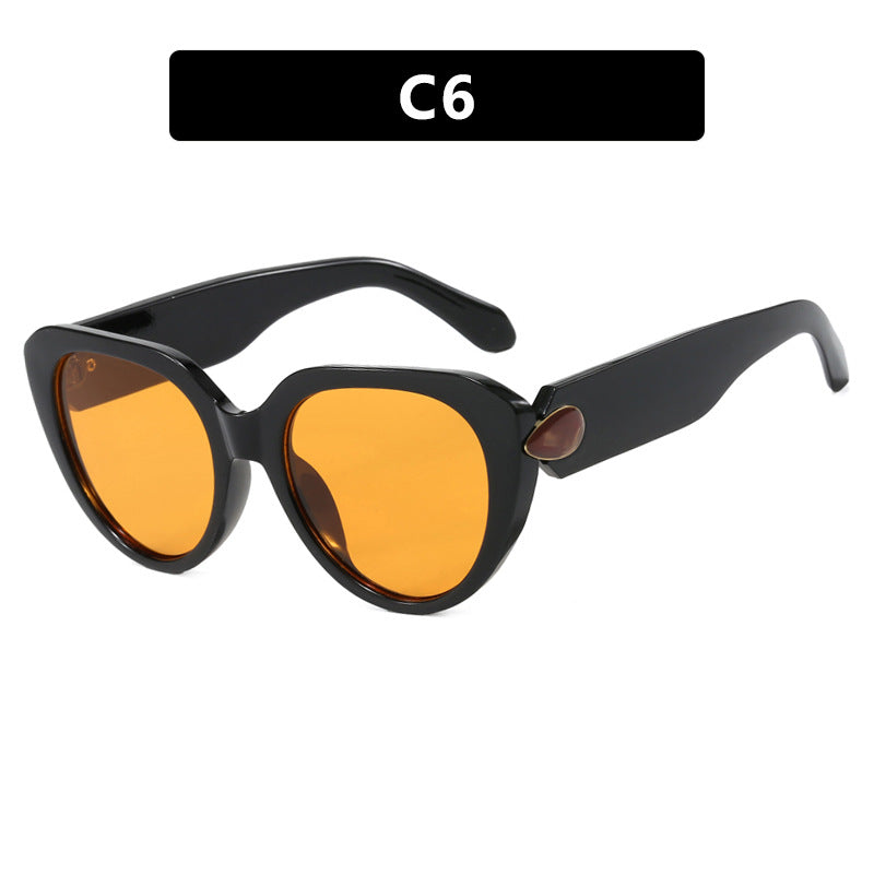 Women Cat-Eye Sunglasses with striking design and protective UV filter Bowlift