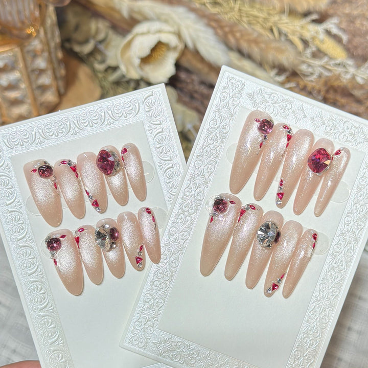 Glamorous Stiletto Nail Art Set Bowlift