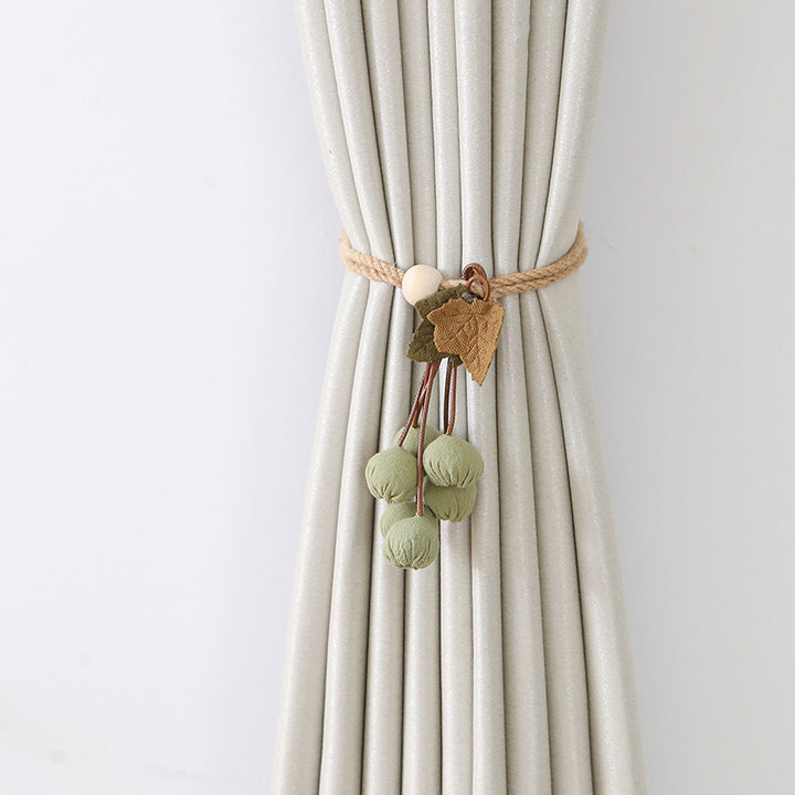 Decorative curtain tieback Bowlift
