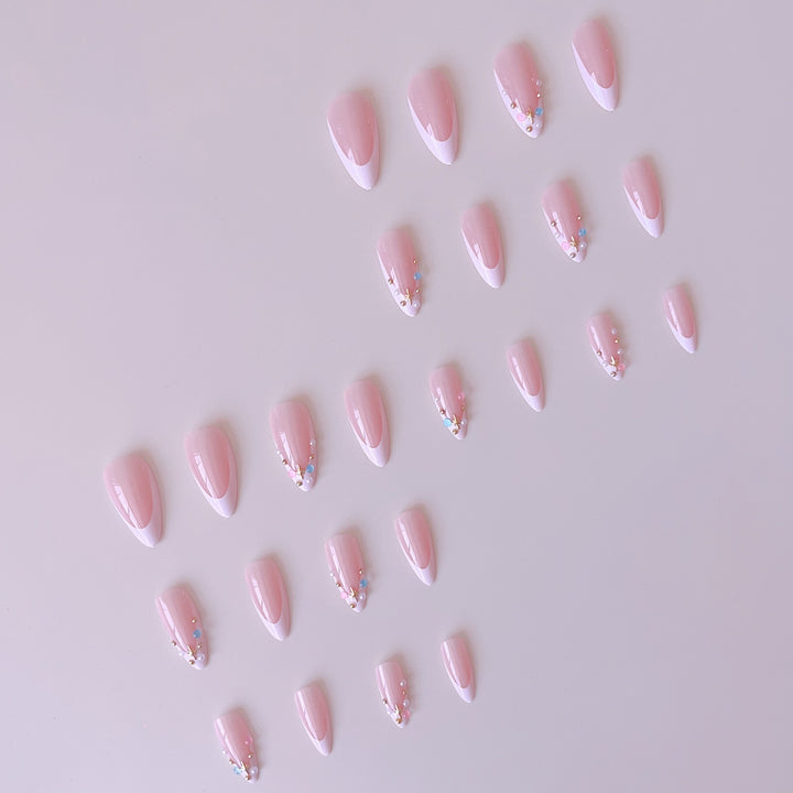 Artificial nail set with glamorous 3D decorations and sparkling rhinestones Bowlift