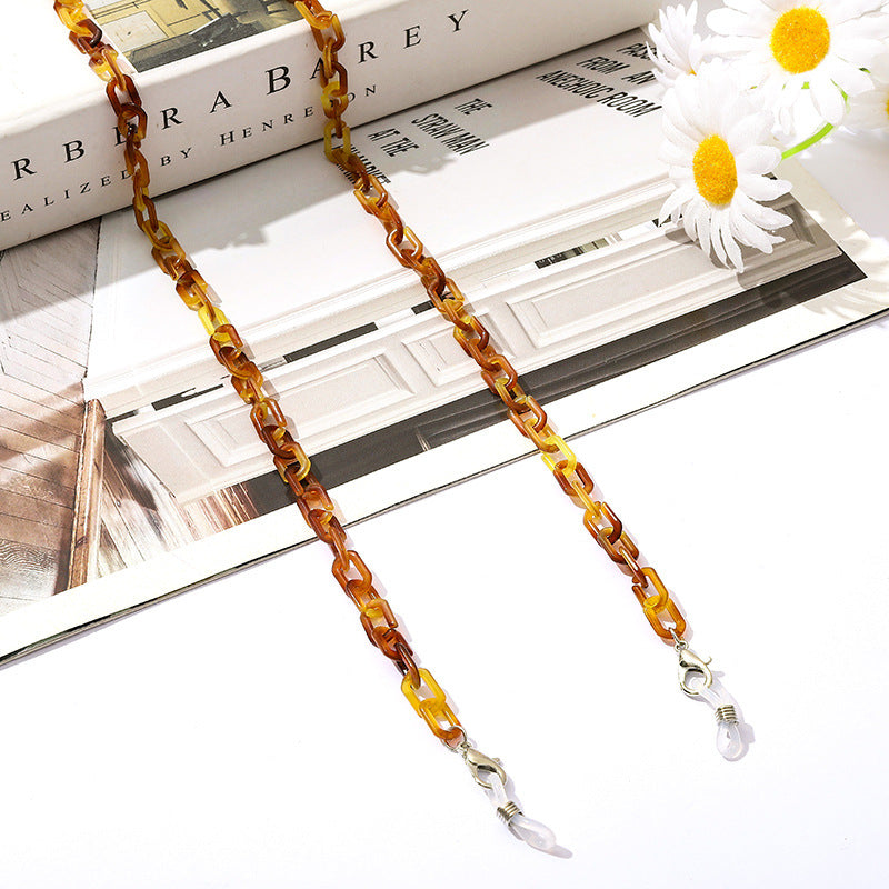 Fashionable necklace with clip clasp Bowlift