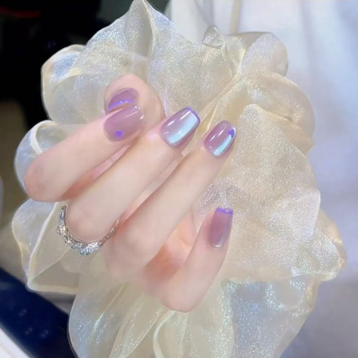 Creative artificial nails with elegant accents Bowlift