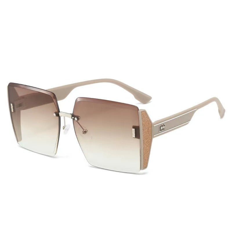 Ladies extravagant square sunglasses frame with glittering accents Bowlift