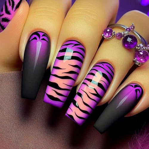 Long Artificial Nails in Trendy Tiger Pattern Bowlift