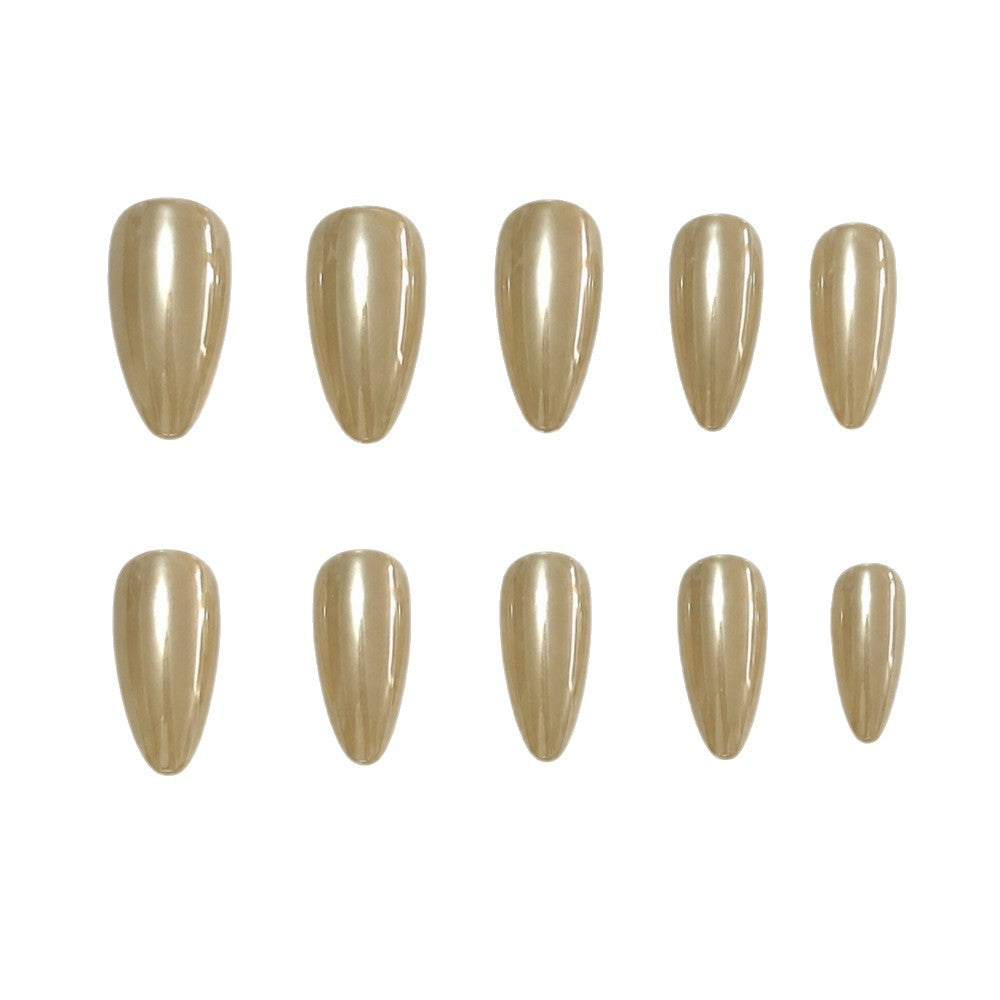 Trendy and Shiny Artificial Nails Bowlift