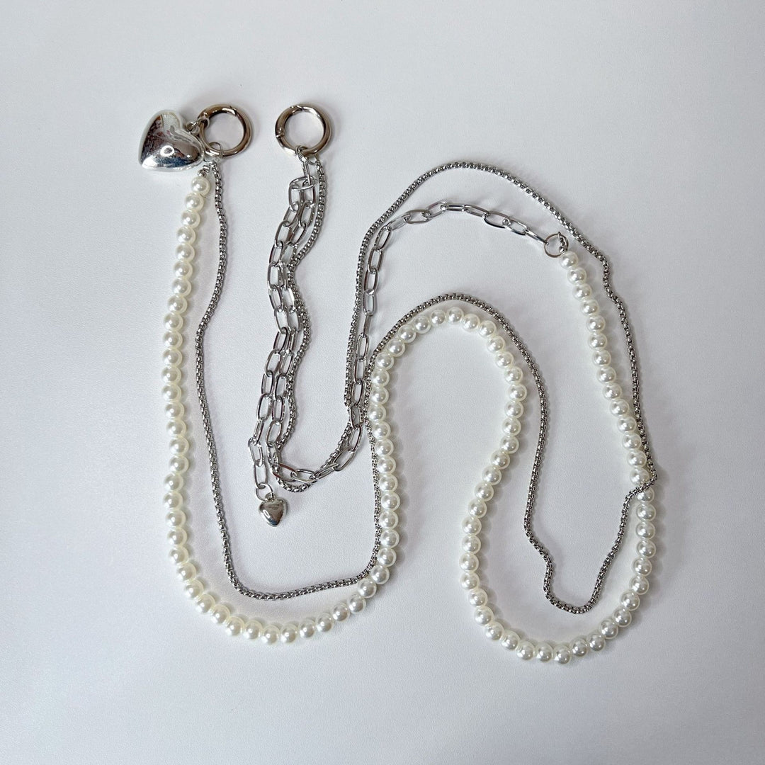 Elegant Pearl and Chain Necklace Bowlift