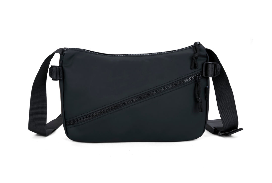 Stylish shoulder bag with adjustable shoulder strap and multifunctionally designed interior Bowlift