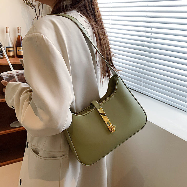 Elegant Structured Handbag Bowlift