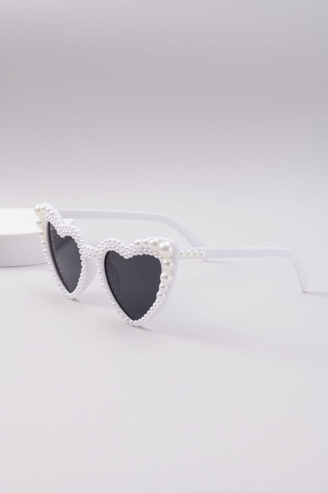 Women’s Designer Sunglasses with Pearl Frame by Bowlift