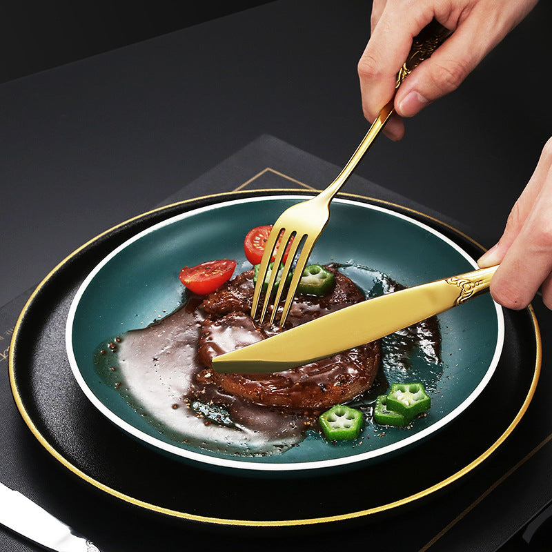 Elegant and Artistically Designed Salad Fork Bowlift