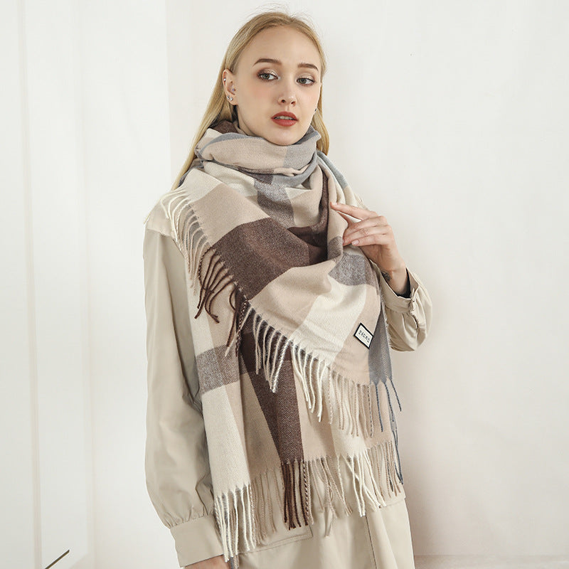 Ladies fashionable scarf Bowlift