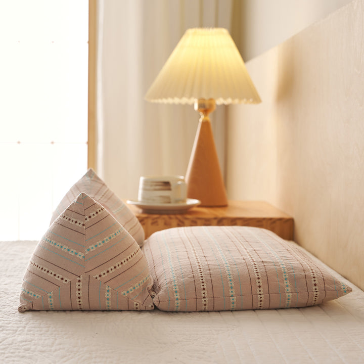 Comfortable sleeping pillows with ergonomic support Bowlift