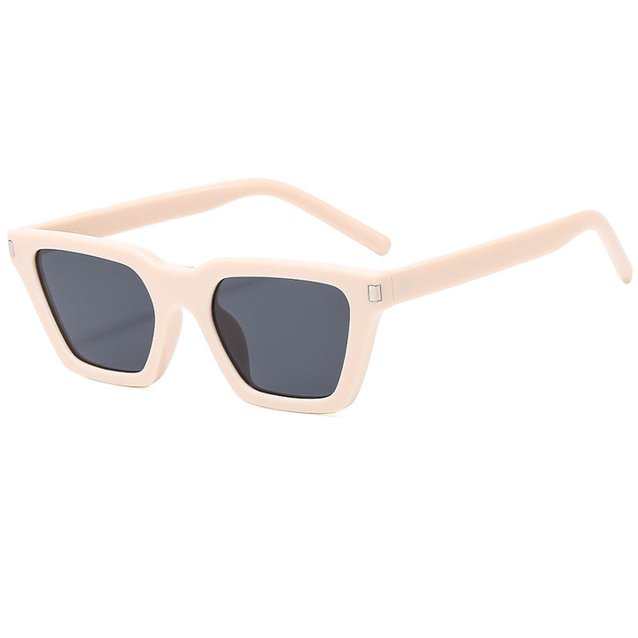 Women's modern sunglasses with striking frame Bowlift