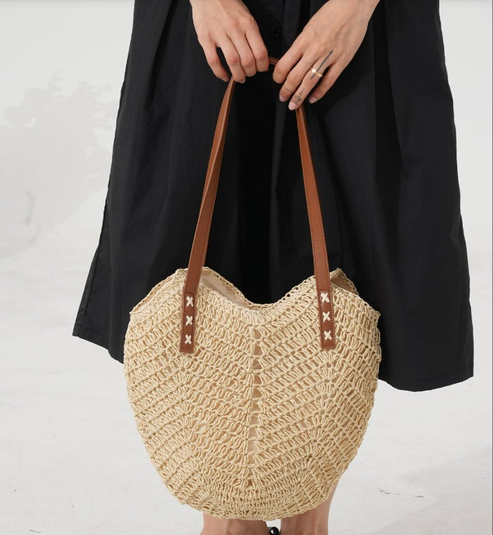 Shoulder bag made of hand-woven natural material Bowlift