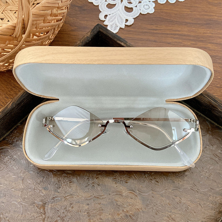 Fashionable Retro Sunglasses in Geometric Design Bowlift