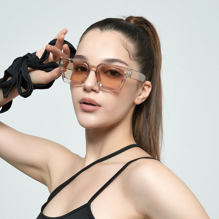 Women's fashionable sunglasses with clear frame and gradient lenses Bowlift