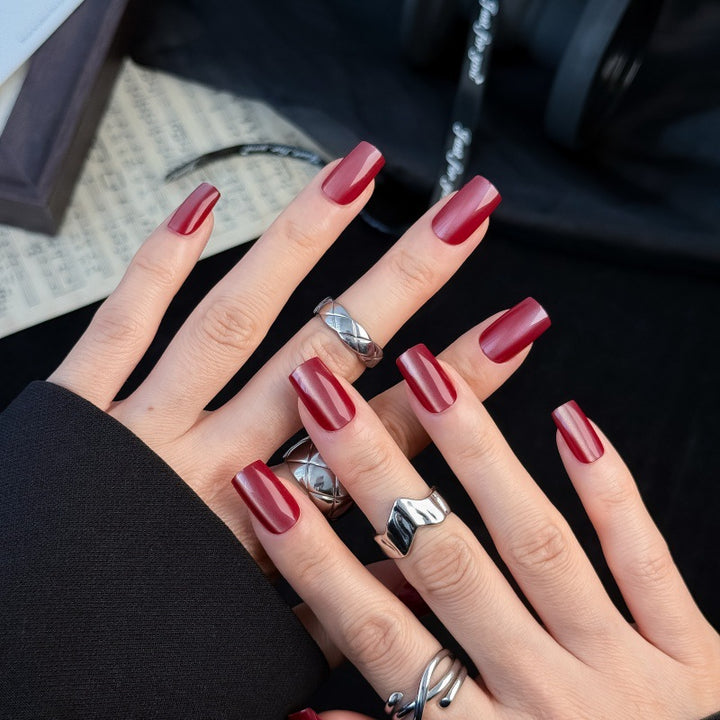 Fashionable Gel Nail Set Bowlift