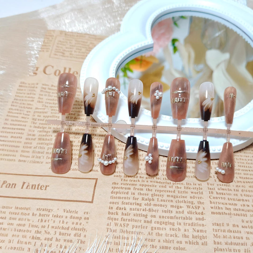 Nail Art Set with Elegant Gradient and Pearled Accents Bowlift