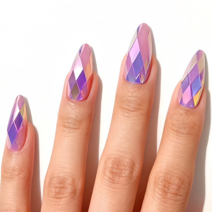Artifical nails with Faceted Design Bowlift
