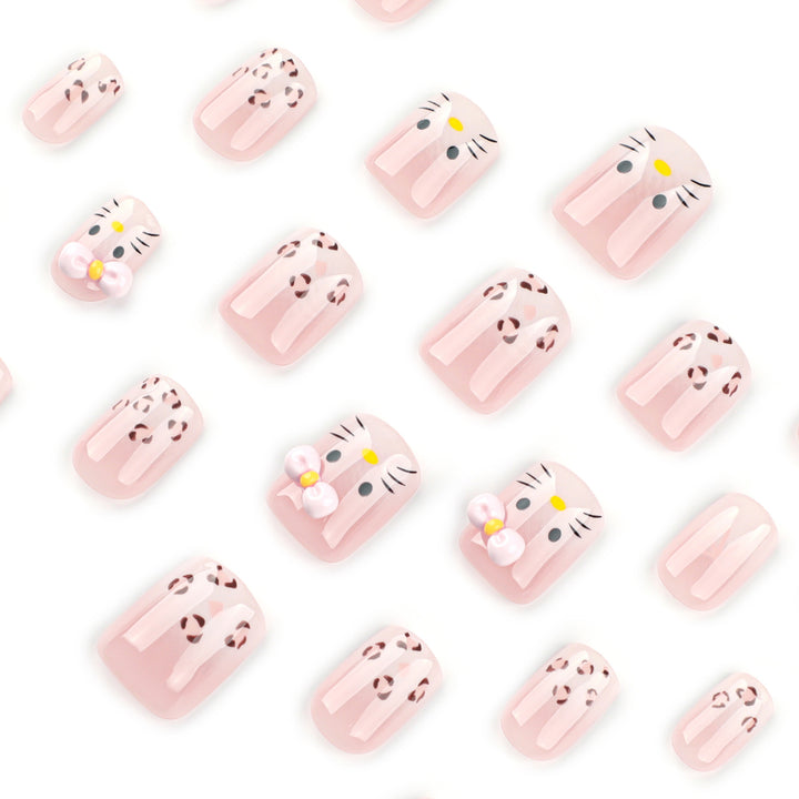 Artificial nail art with cute animal motifs Bowlift
