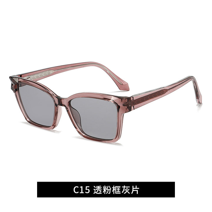 Ladies sunglasses in trendy, geometric design Bowlift