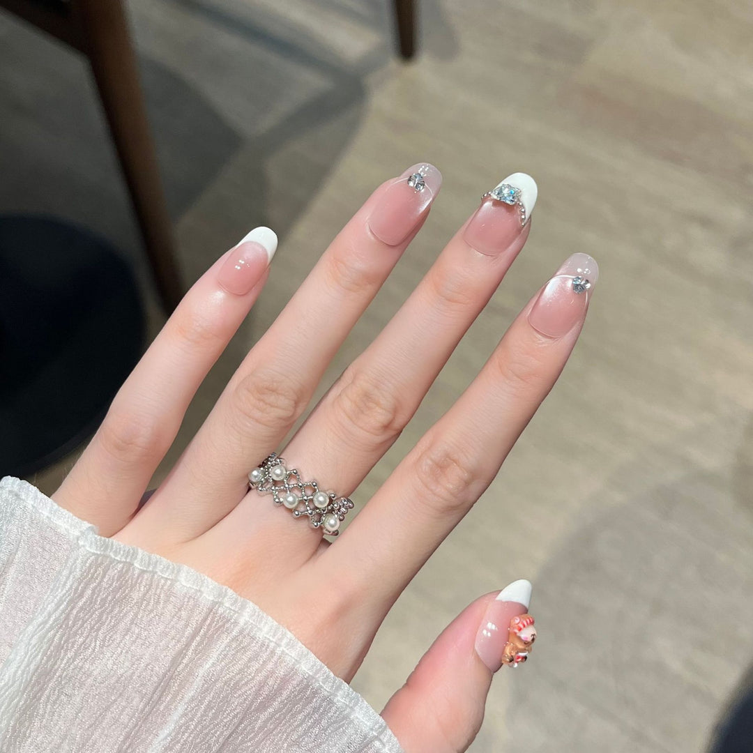 Artistic French Tip Press-On Nails Bowlift