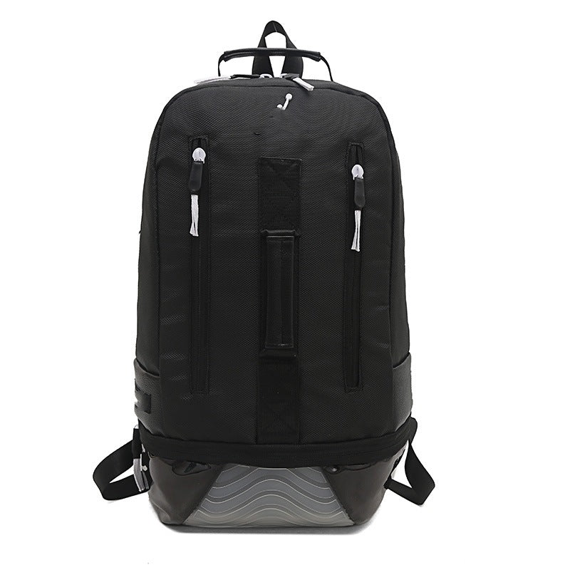 Sporty backpack with insulating bottom and water-repellent surface Bowlift