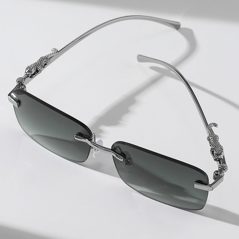 Women's fashionable sunglasses with ornate decorations Bowlift