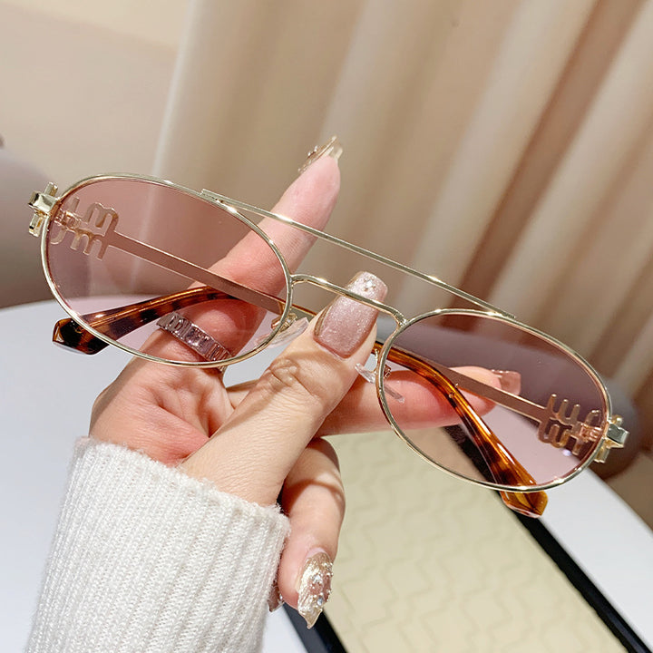 Women’s fashionable glasses with elegant metal frame and unique design Bowlift