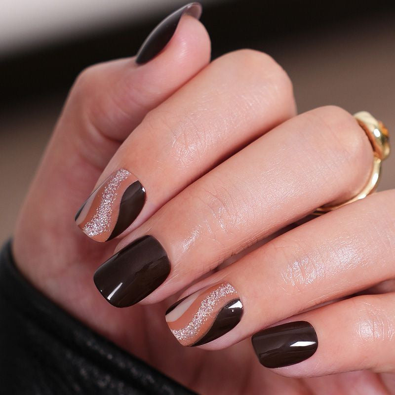 Artificial nails with modern night motif Bowlift