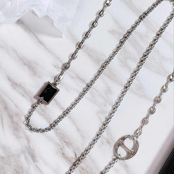 Elegant glasses holder chain with noble pendant Bowlift