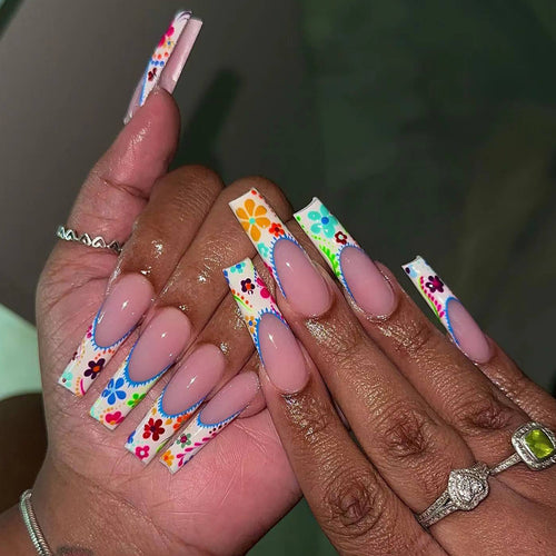 Elegant artificial nails Bowlift